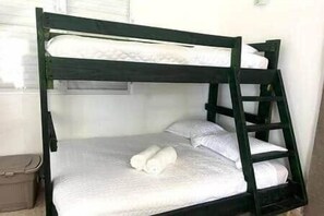 1 bedroom, WiFi, bed sheets - Luquillo1- Have fun and Enjoy the beach (Mata de Plátano)
