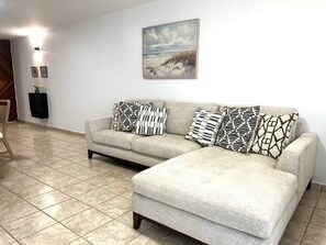 TV - Have fun in Cabo Rojo, Boqueron in this Penthouse (Boquerón)