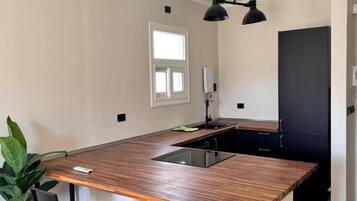 Superior Apartment, Balcony, Garden View | Interior