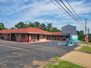 Exterior - Relax Inn Daingerfield Near Mount Pleasant TX (Daingerfield)