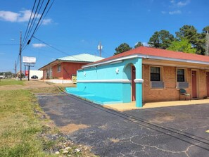 Exterior - Relax Inn Daingerfield Near Mount Pleasant TX (Daingerfield)