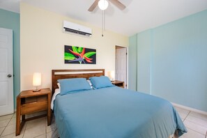 2 chambres, fer et planche à repasser, Wi-Fi, draps fournis