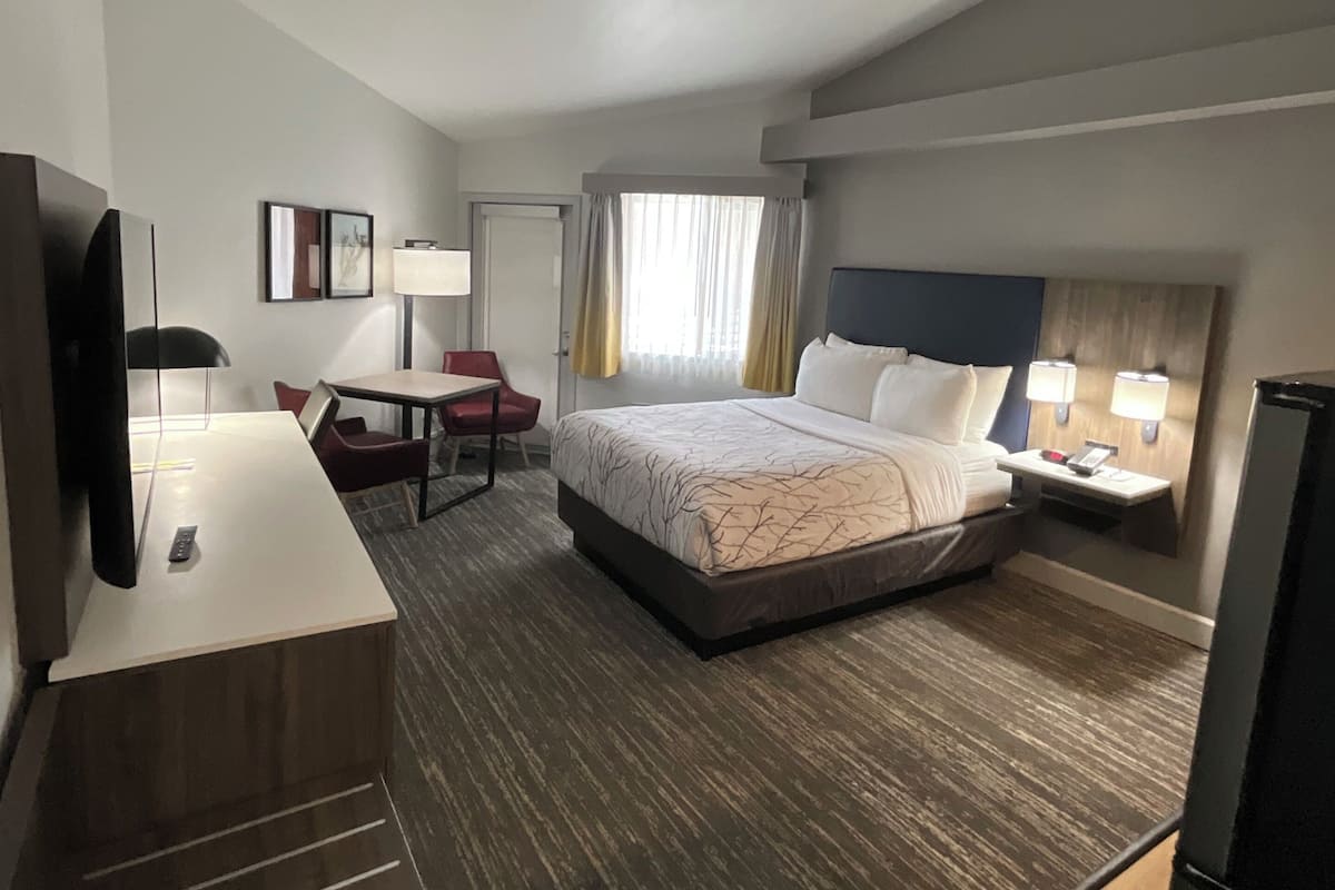 In-room safe, desk, laptop workspace, iron/ironing board