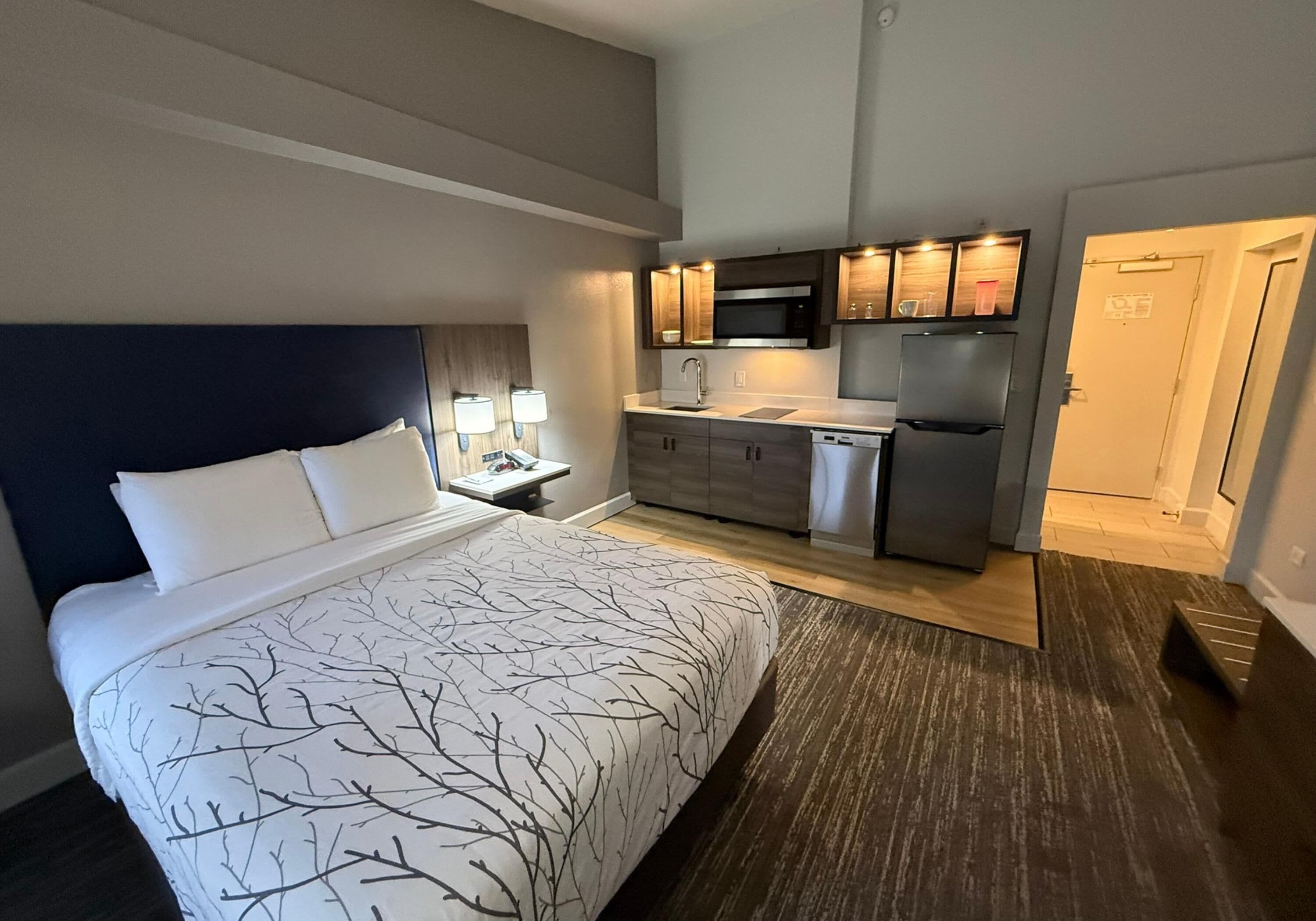 Standard-herbergi - 1 meðalstórt tvíbreitt rúm - reyklaust - svalir | Einkaeldhúskrókur