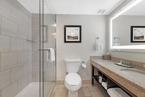 Kamar Standar, 1 Tempat Tidur King, Bebas Asap Rokok, dapur kecil | Kamar mandi | Shower, perlengkapan mandi gratis, pengering rambut, dan handuk
