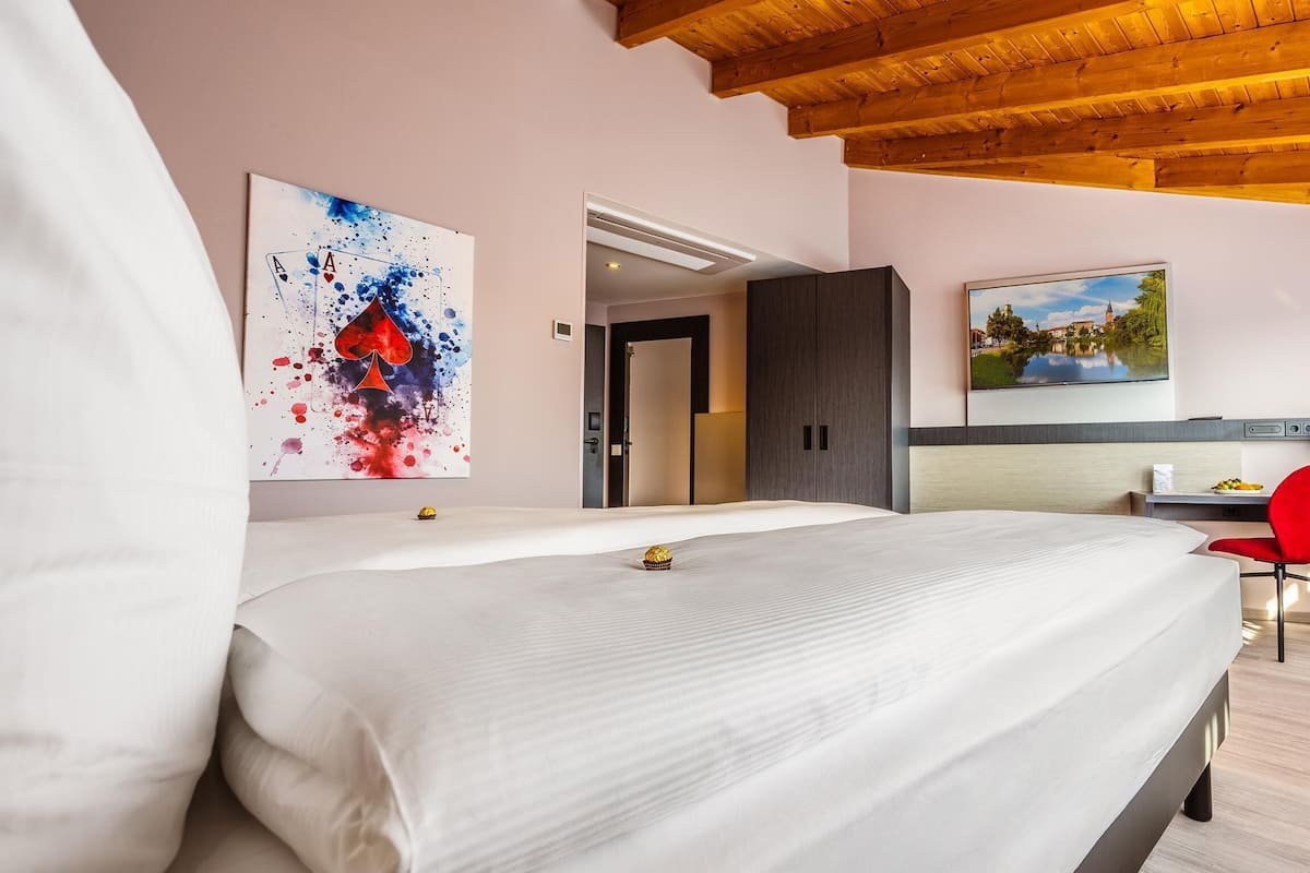 Premium Room, 2 Single Beds