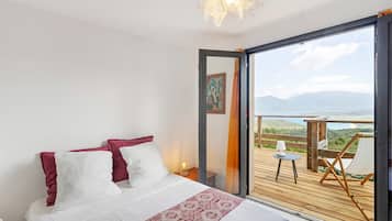 1 bedroom, WiFi, bed sheets