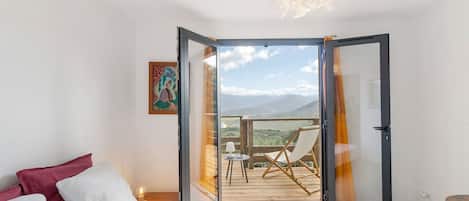 1 habitación, wifi y ropa de cama