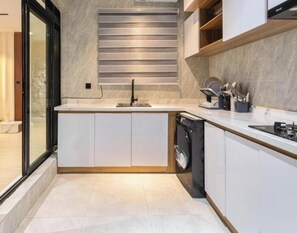 Standard Apartment, Balcony, City View | Private kitchen - Opulence Reality Stays (Lagos)