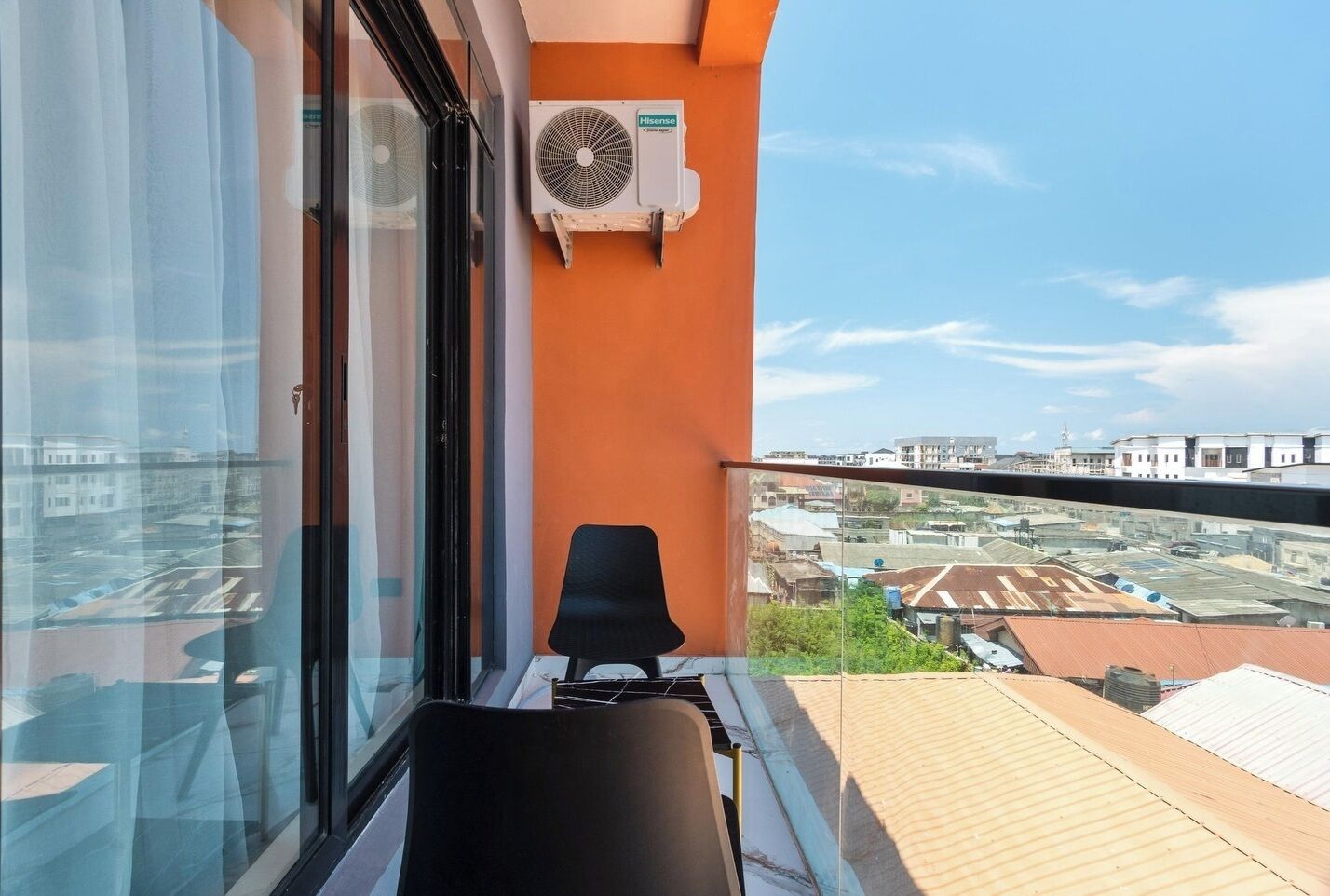 المنطقة المحيطة بالمنشأة