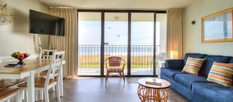 Oceanfront 1 Bedroom Condo at Carolina Beach, perfect for families or couples!