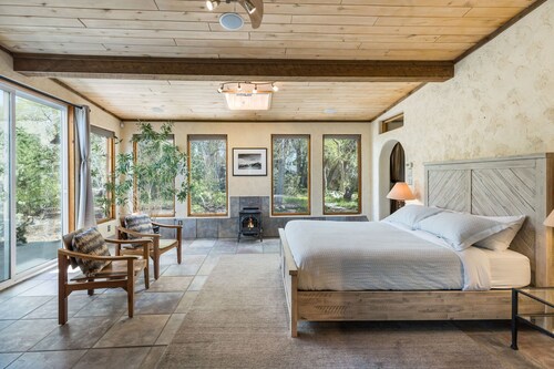 Private El Salto Retreat - Fireplaces, Views