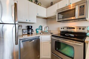 Atlantic Towers 208-print-011-018-Kitchen-4200x2760-300dpi - Enjoy oceanfront bliss at 0208 Tiki Tower (Carolina Beach)