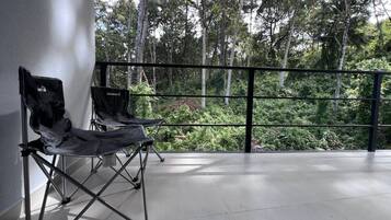 Appartement Deluxe, balcon, vue montagne | Terrasse/Patio