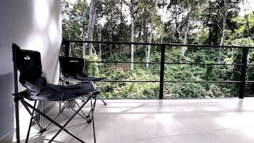 Deluxe Apartment, Balcony, Mountain View | Terrace/patio