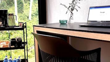 Deluxe Apartment, Balcony, Mountain View | Interior