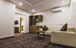 Suite, Balcony, City View | Living area - Misan Hotel Lekki Phase 1 (Lagos)