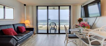 Cozy 1-bedroom oceanfront condo at Carolina Beach, perfect for a relaxing getaway.