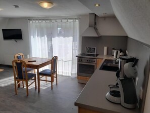 Fridge, oven, dishwasher, coffee/tea maker - NEW! FeWo North Sea coast magic (Dornum)