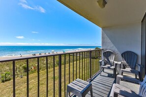 Property grounds - Beachfront 1BR condo in Carolina Beach, perfect for 6, ocean views await! (Carolina Beach)