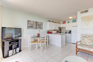 Interior - Beachfront 1BR condo in Carolina Beach, perfect for 6, ocean views await! (Carolina Beach)