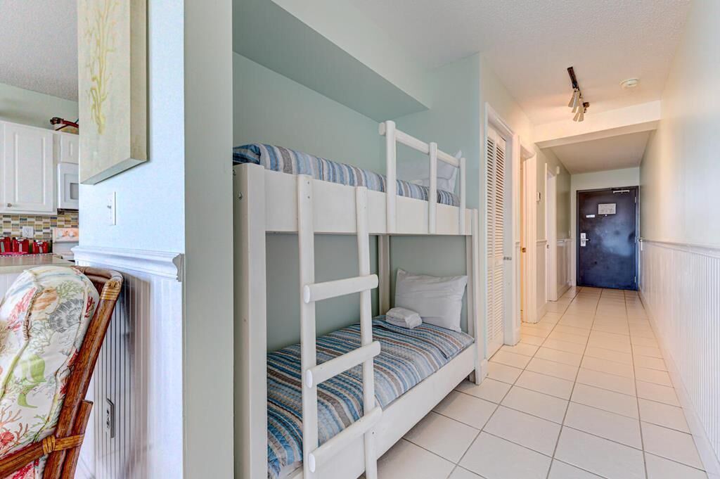 1 chambre, fer et planche à repasser, accès au Wi-Fi (inclus)