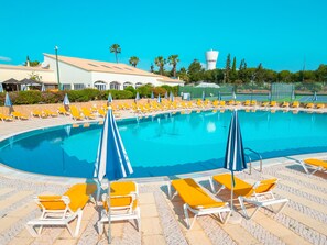Outdoor pool - Luxury apartment with jacuzzi in Portimão (Portimão)