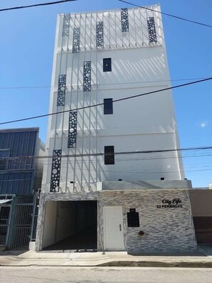 Exterior - Executive 1BR Downtown POS with ensuite bath (Port of Spain)