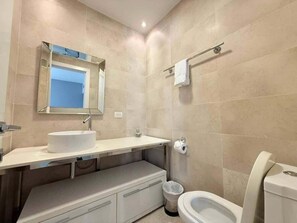Shower - Apto 48C con vista al mar y con 1 dormitorio (Panamá)