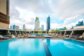 Pool - 33D Apto Yoo Panamá, vista al mar de 1 recámara (Panamá)