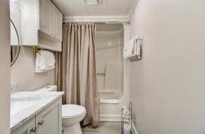 Hair dryer, towels - Experience oceanfront luxury at 0411 Seaside Sunrise, Carolina Beach! (Carolina Beach)
