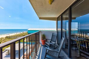 Property grounds - Oceanfront 2BR condo in Carolina Beach with stunning views and shared pools. (Carolina Beach)
