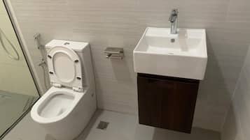 Classic Room | Bathroom