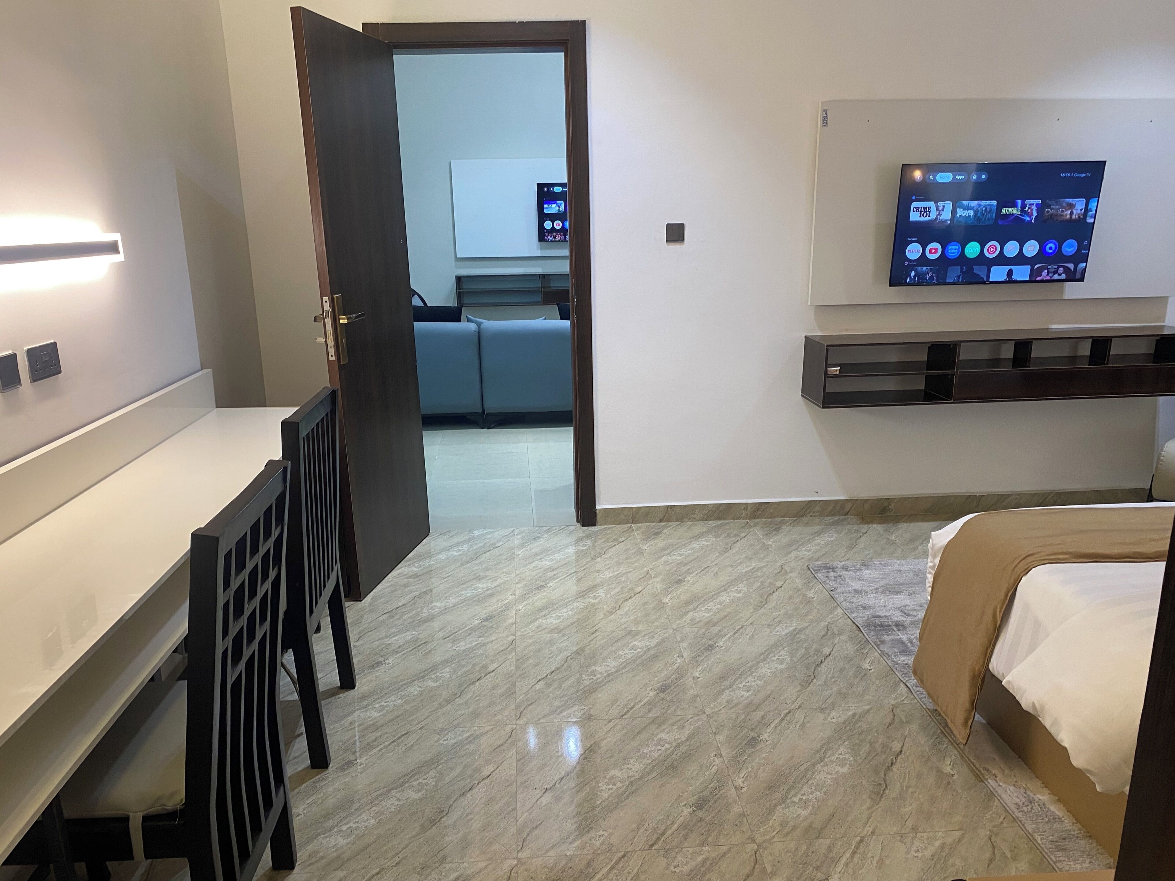 Luxury Suite