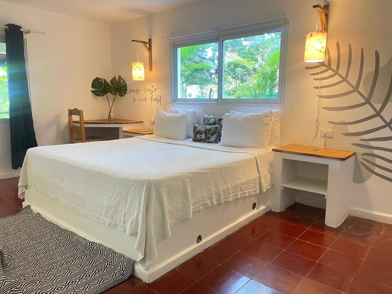 Tweepersoonskamer, uitzicht op zee