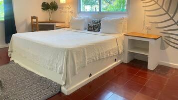 Tweepersoonskamer, uitzicht op zee