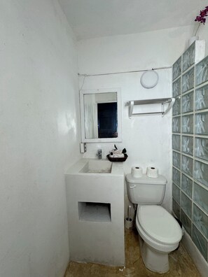 Classic Quadruple Room, Garden View | Bathroom - Hotel Boutique Casa Grande Playa Bonita (Las Terrenas)