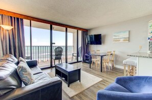 TV - Oceanfront condo in Carolina Beach, perfect for a relaxing getaway. (Carolina Beach)