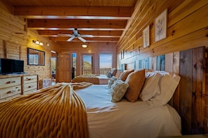 15 Schlafzimmer, Schreibtisch, Bügeleisen/Bügelbrett, Reisekinderbett