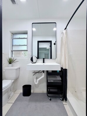 Bathroom - Modern Luxe king Suite~Minutes To Lido Beach + Activities + Eateries + Downtown. (Sarasota)
