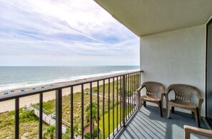 Property grounds - Oceanfront 1-Bedroom Condo in Carolina Beach - Perfect for 6! (Carolina Beach)
