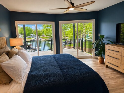 Newly Renovated, Professionally Decorated Lakefront w/ 3 Decks, & Boat Slip