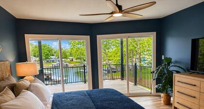 Newly Renovated, Professionally Decorated Lakefront w/ 3 Decks, & Boat Slip