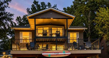 Makua Jim’s - Quiet Cove Retreat with Swim Dock, 3 Decks, boat slip, & game room