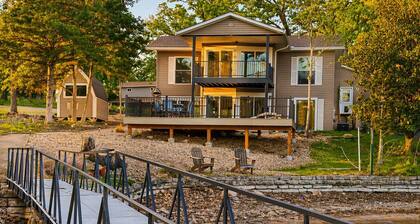Makua Jim’s - Quiet Cove Retreat with Swim Dock, 3 Decks, boat slip, & game room