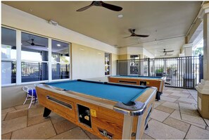Games room - Large private pool oasis, resort + amenities, 6miles from Disney. Dream Vacation (Kissimmee)