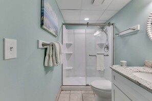 Towels - Enjoy oceanfront views at 0701 The Green Starfish, a cozy 1-bedroom retreat in Carolina Beach. (Carolina Beach)