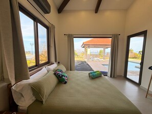 3 bedrooms, internet, bed sheets - Luxury Beach House | Pool & Ocean View (Punta Mala)