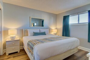 1 bedroom, Internet - Experience oceanfront bliss at 0705 Palms That Sway, a cozy 1-bedroom retreat in Carolina Beach. (Carolina Beach)