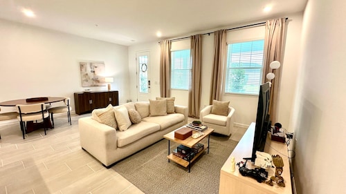 Furnished Lake Nona home, WiFi, parking, utilities, great location